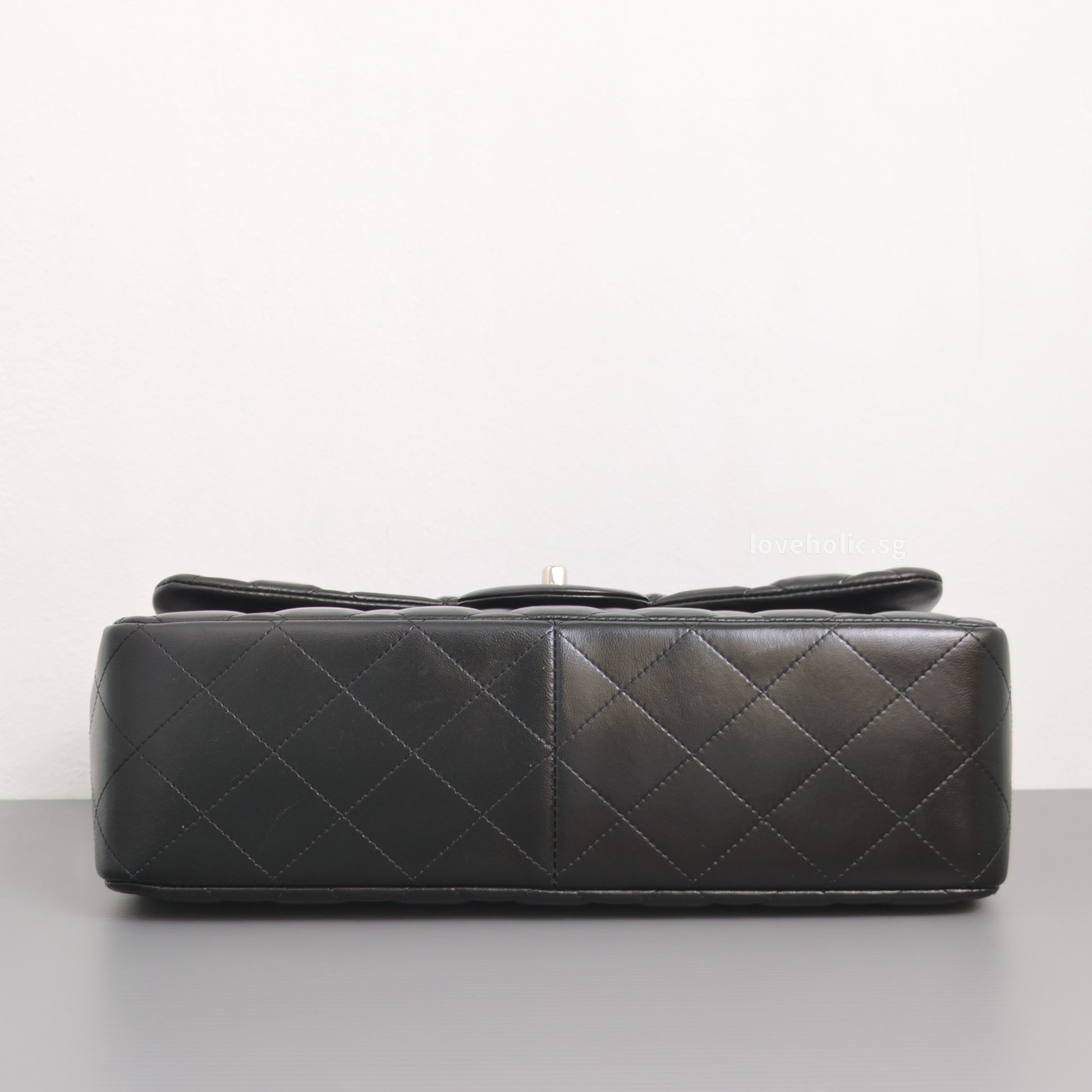 Chanel Classic Flap Jumbo | Black Lambskin Silver Hardware-details