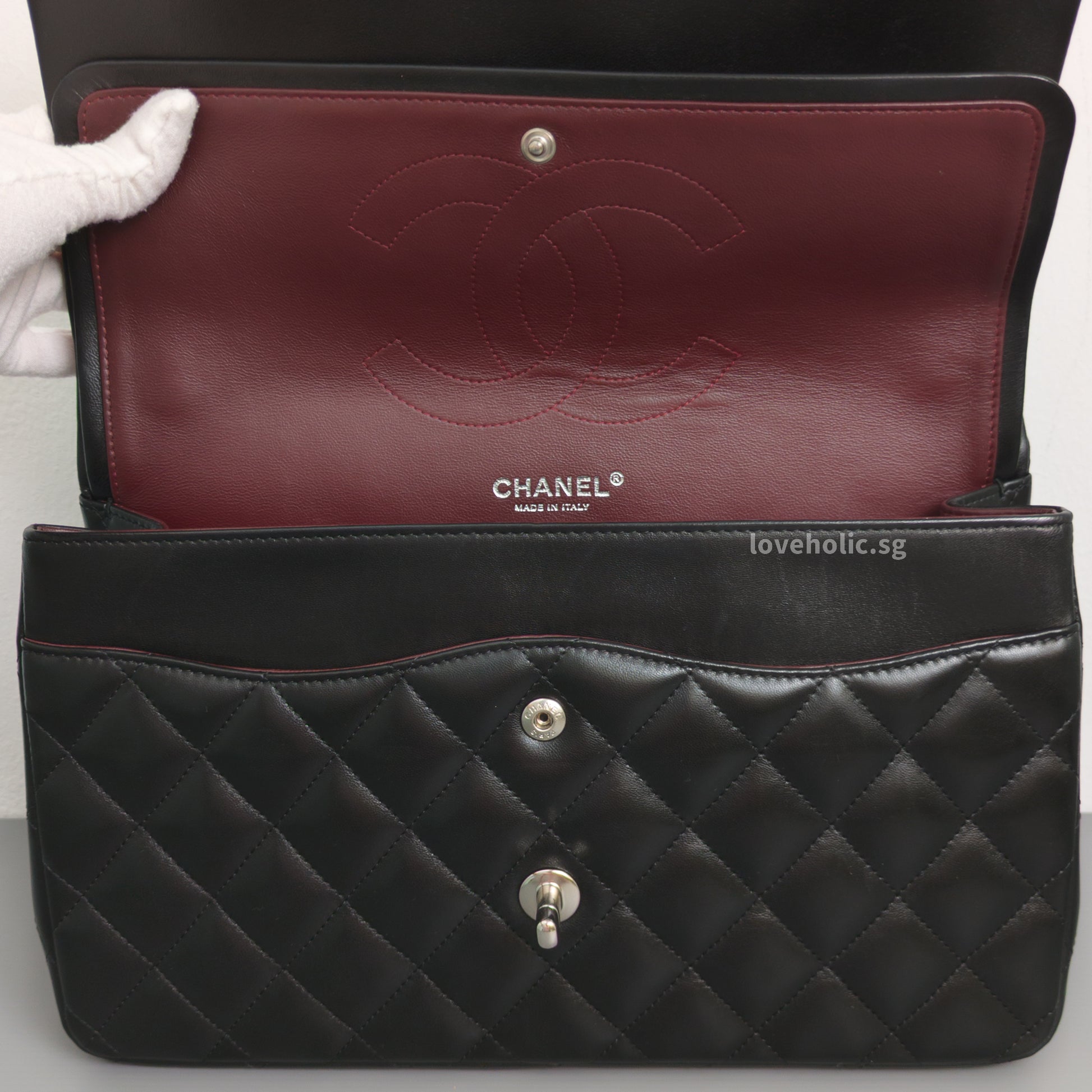 Chanel Classic Flap Jumbo | Black Lambskin Silver Hardware-details