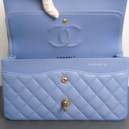 Chanel Classic Flap Medium | 21C Sky Blue Lambskin Light Gold Hardware-details