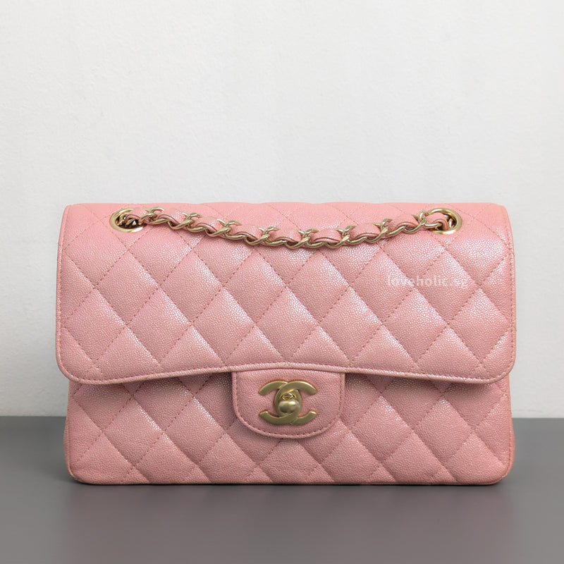 Chanel Classic Flap Small | 19S Iridescent Sakura Pink Caviar Light Gold Hardware-front1