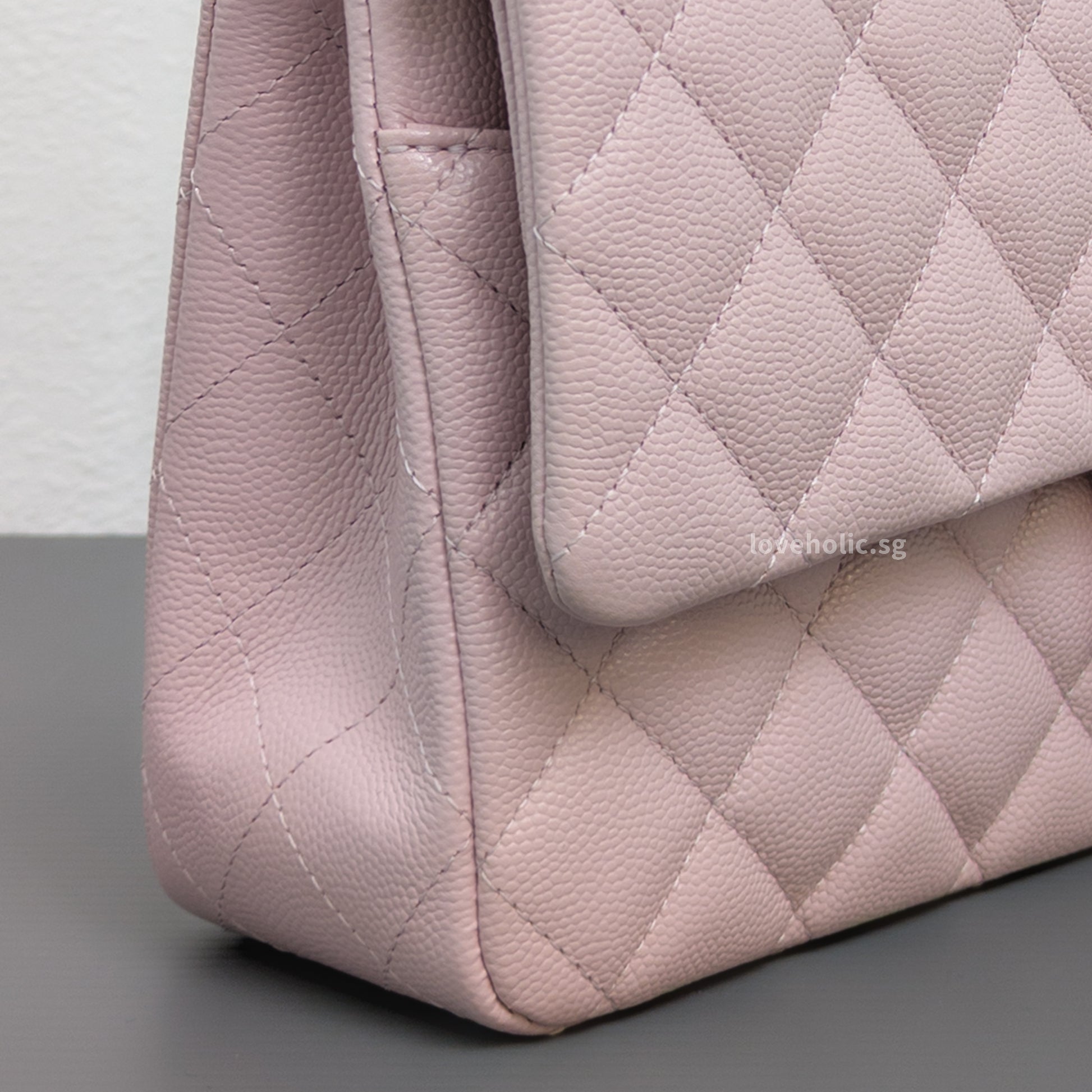 Chanel Classic Flap Medium | 21C Rose Claire Caviar Light Gold Hardware-details