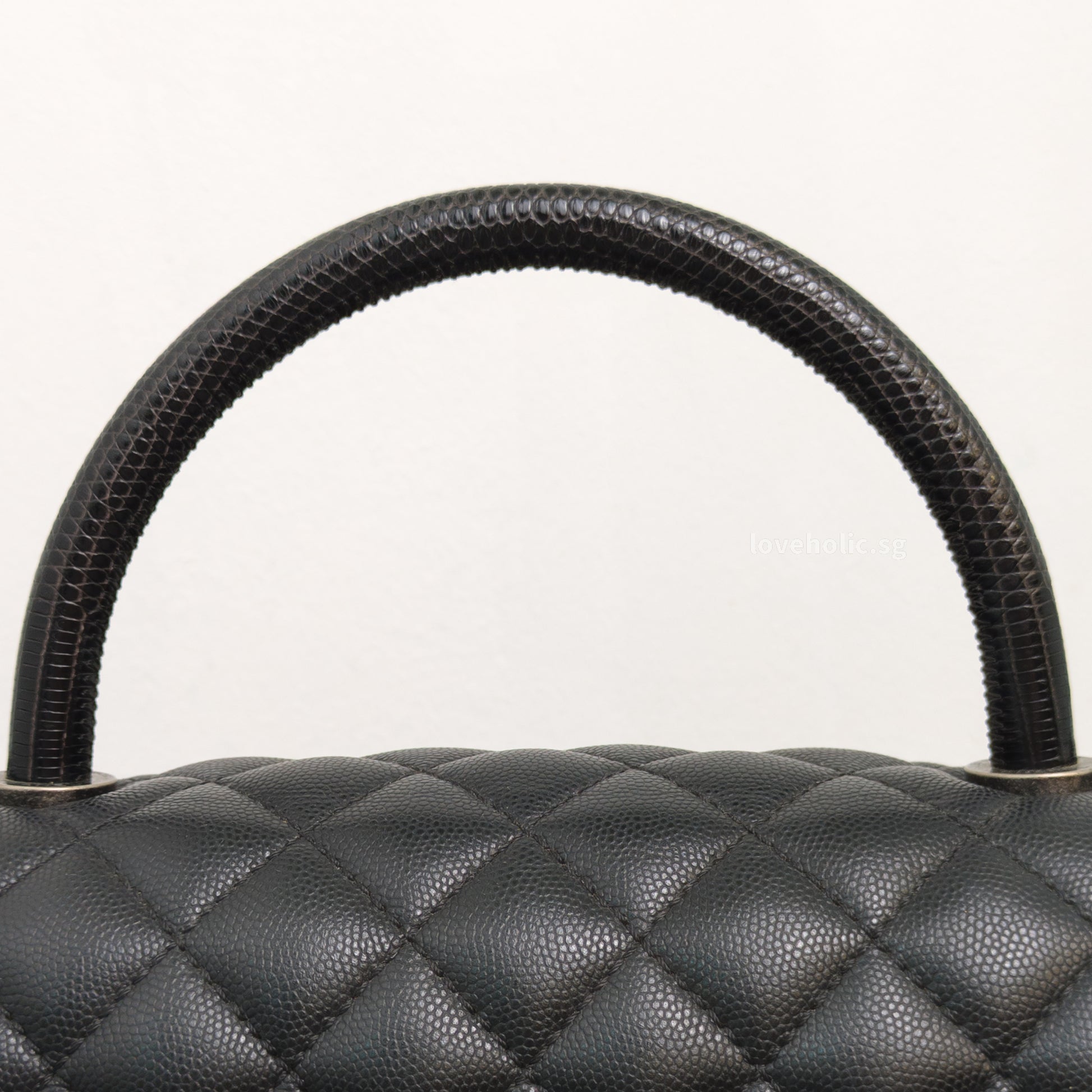 Chanel Coco Handle Large with Lizard Handle | Black Caviar Ruthenium Hardware-details