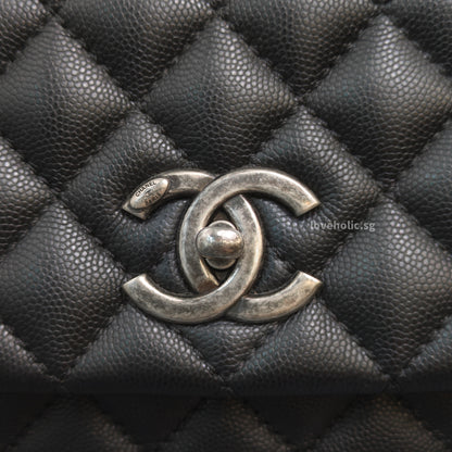 Chanel Coco Handle Large with Lizard Handle | Black Caviar Ruthenium Hardware-details