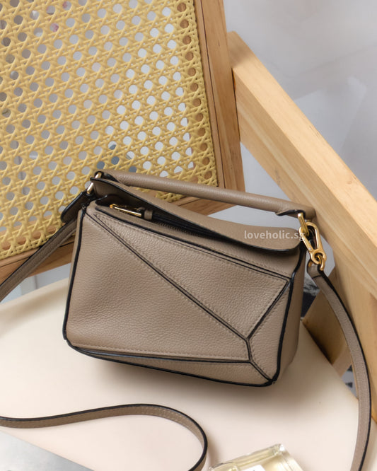 Loewe Mini Puzzle Sand Grained Calfskin Gold Hardware-front