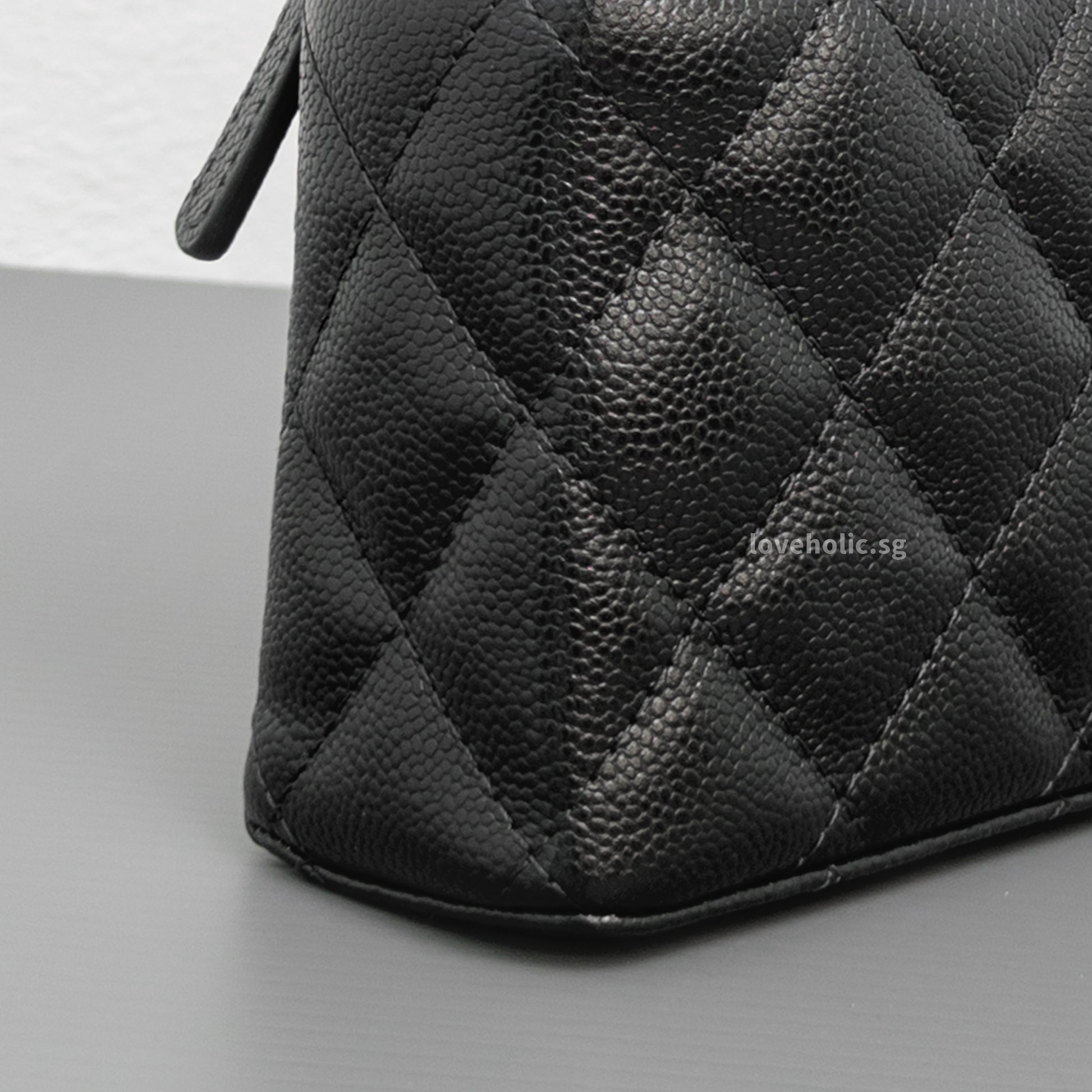 Chanel Top Handle Vanity On Chain LP | Black Caviar Light Gold Hardware-details