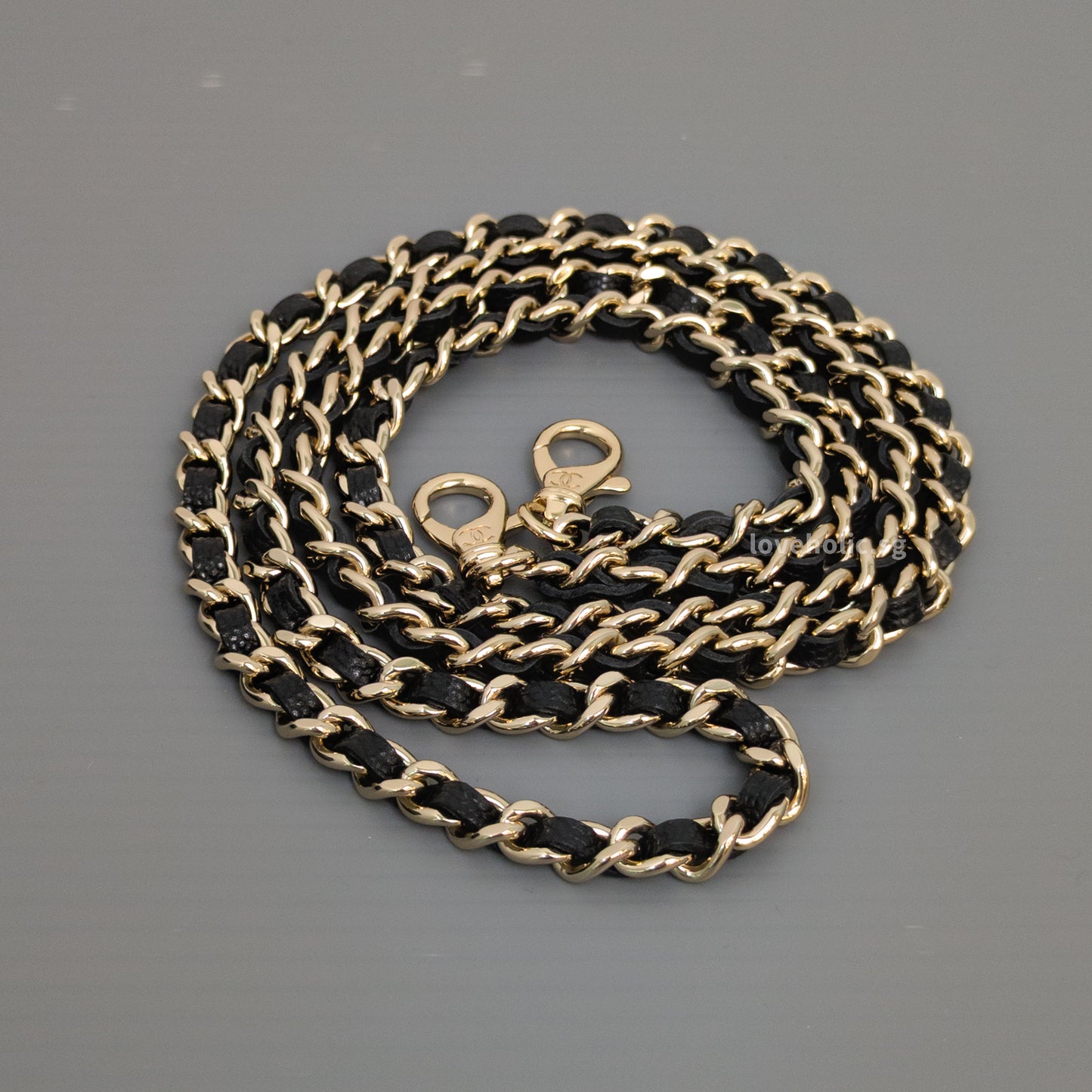 Chanel Top Handle Vanity On Chain LP | Black Caviar Light Gold Hardware-details