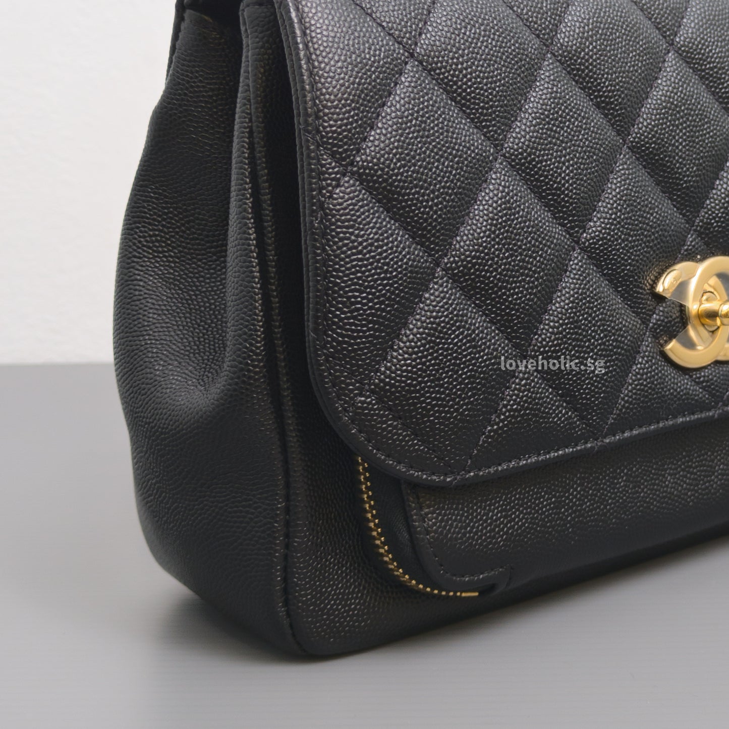 Chanel Business Affinity Flap Bag with Handle Medium | Black Caviar Light Gold Hardware-details