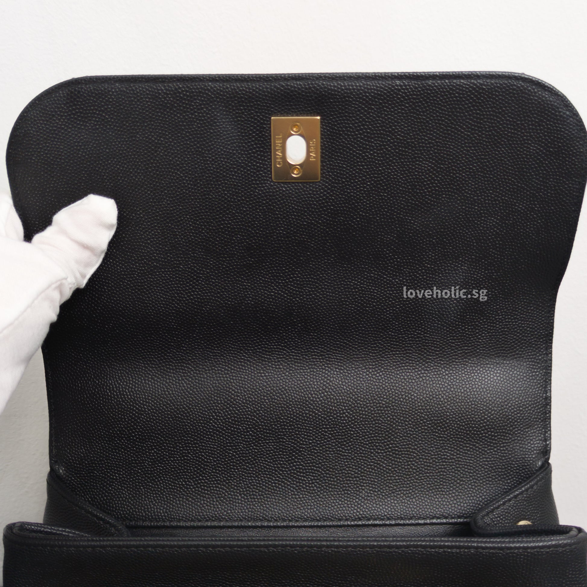Chanel Business Affinity Flap Bag with Handle Medium | Black Caviar Light Gold Hardware-details
