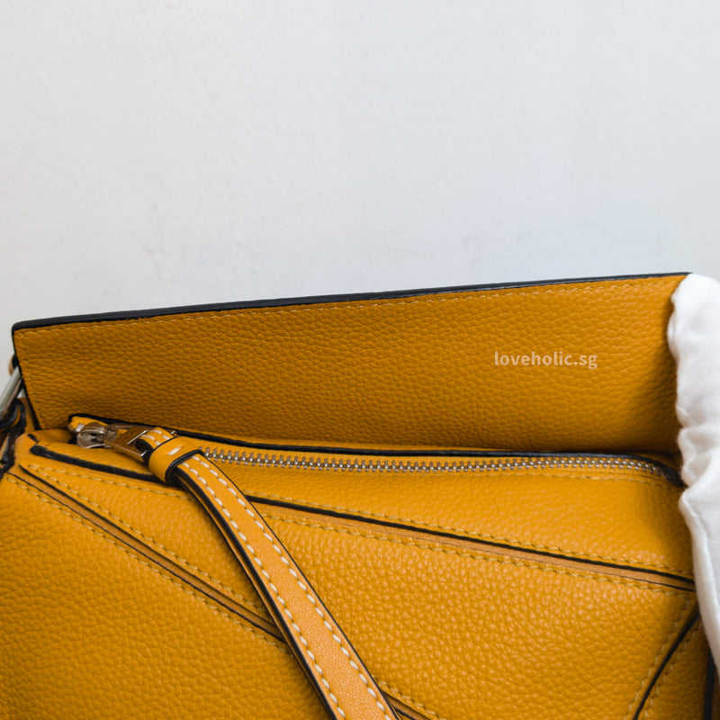 Loewe Puzzle Mini | Sunflower Calfskin Silver Hardware-details