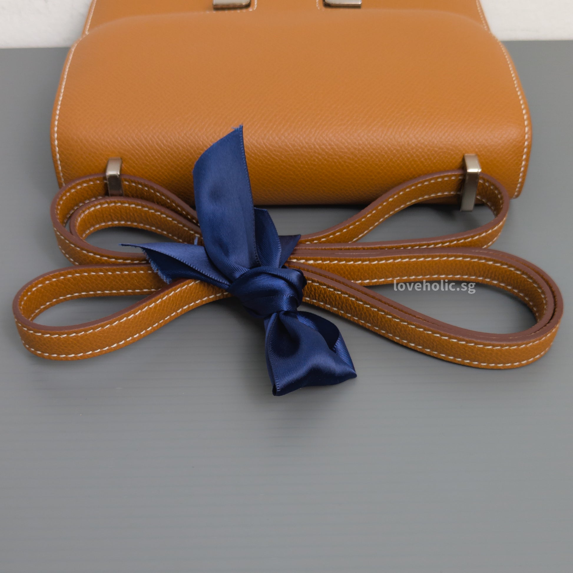 Hermes Constance 19 Gold Epsom Palladium Hardware-details