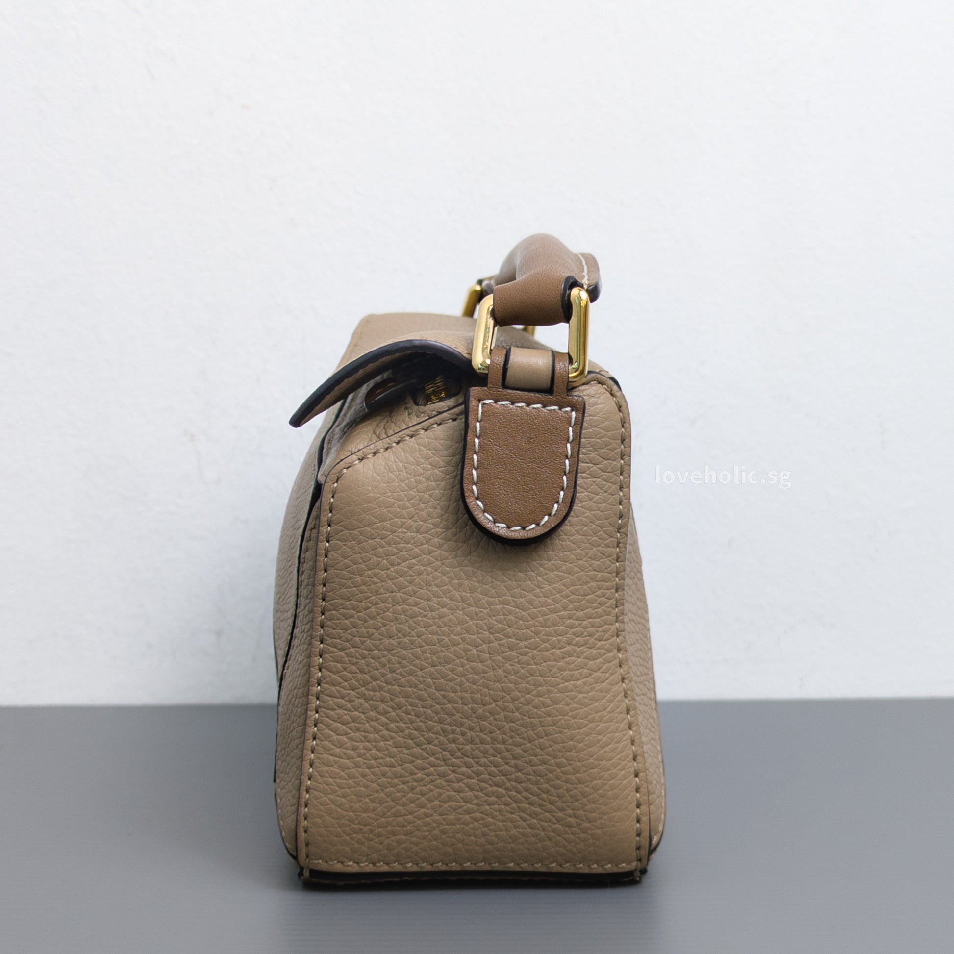 Loewe Puzzle Mini | Sand/ Mink Calfskin Gold Hardware-details
