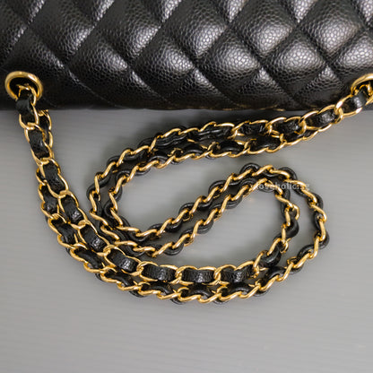 Chanel Classic Flap Medium | Black Caviar Gold Hardware-details