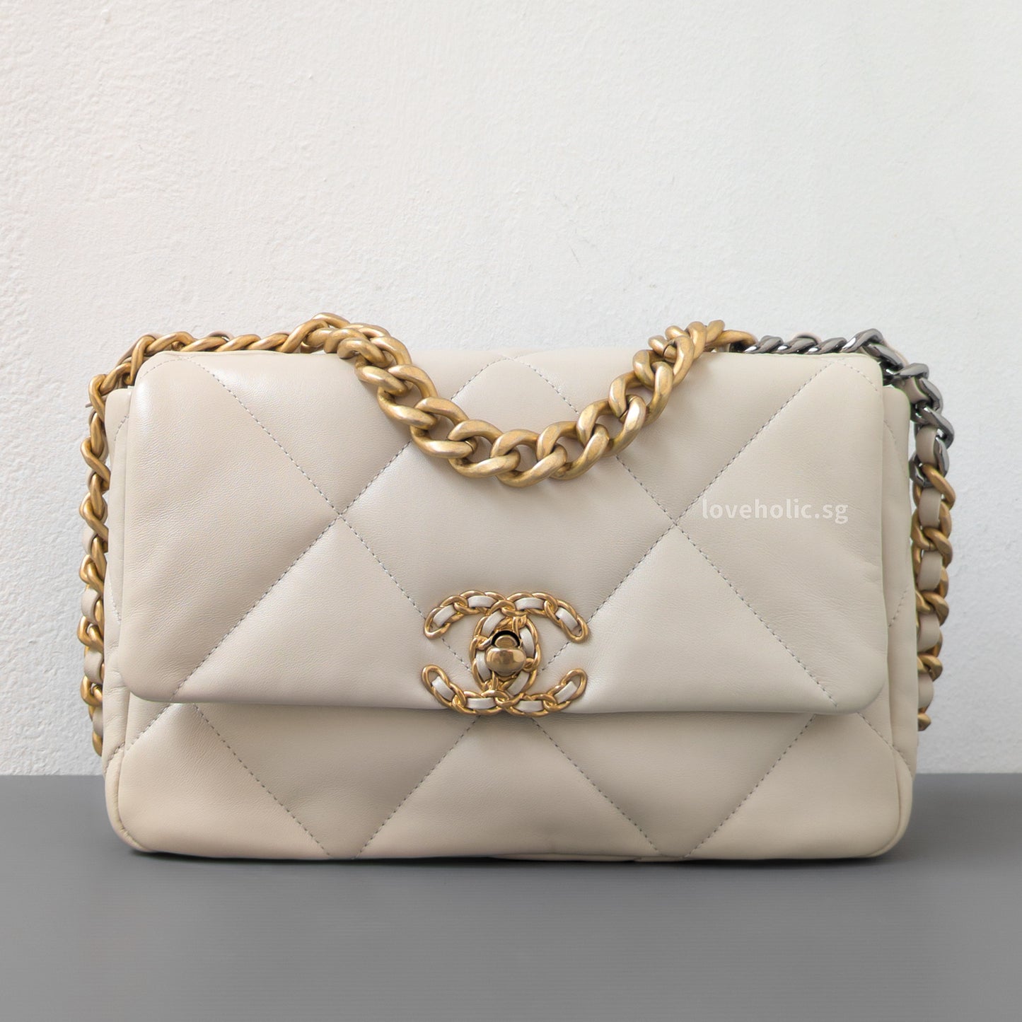 Chanel Chanel 19 Small | Light Beige Lambskin Multicolored Hardware-front1