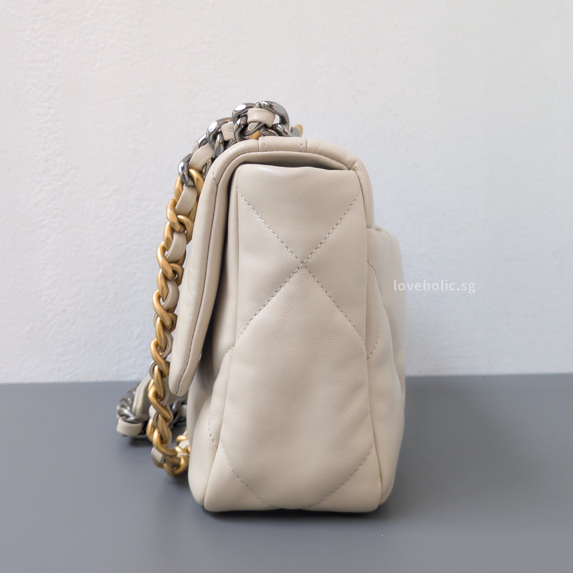 Chanel Chanel 19 Small | Light Beige Lambskin Multicolored Hardware-side
