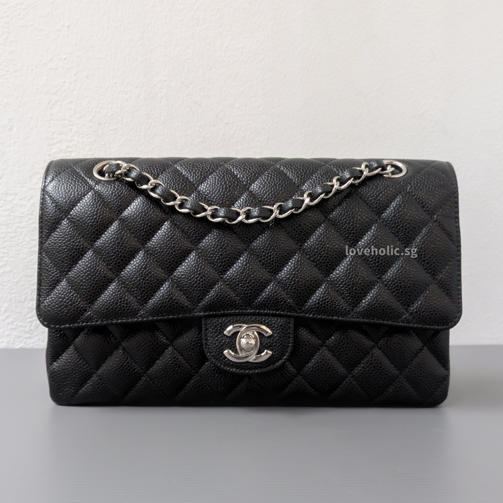 Chanel Classic Flap Medium | Black Caviar Silver Hardware-front1