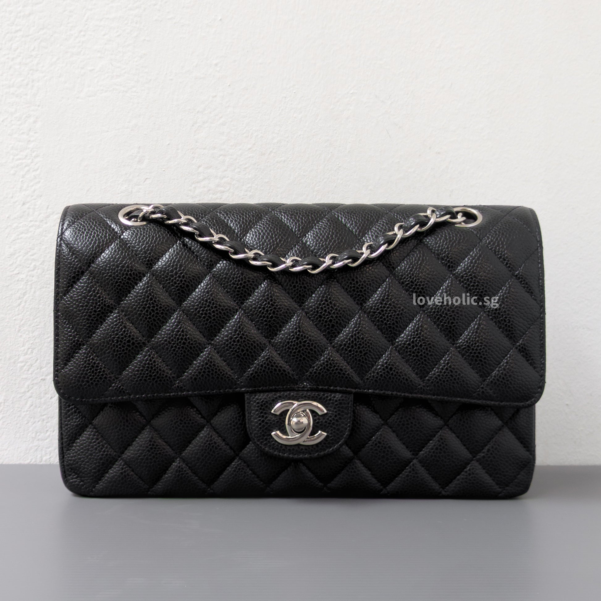 Chanel Classic Flap Medium | Black Caviar Silver Hardware-front1