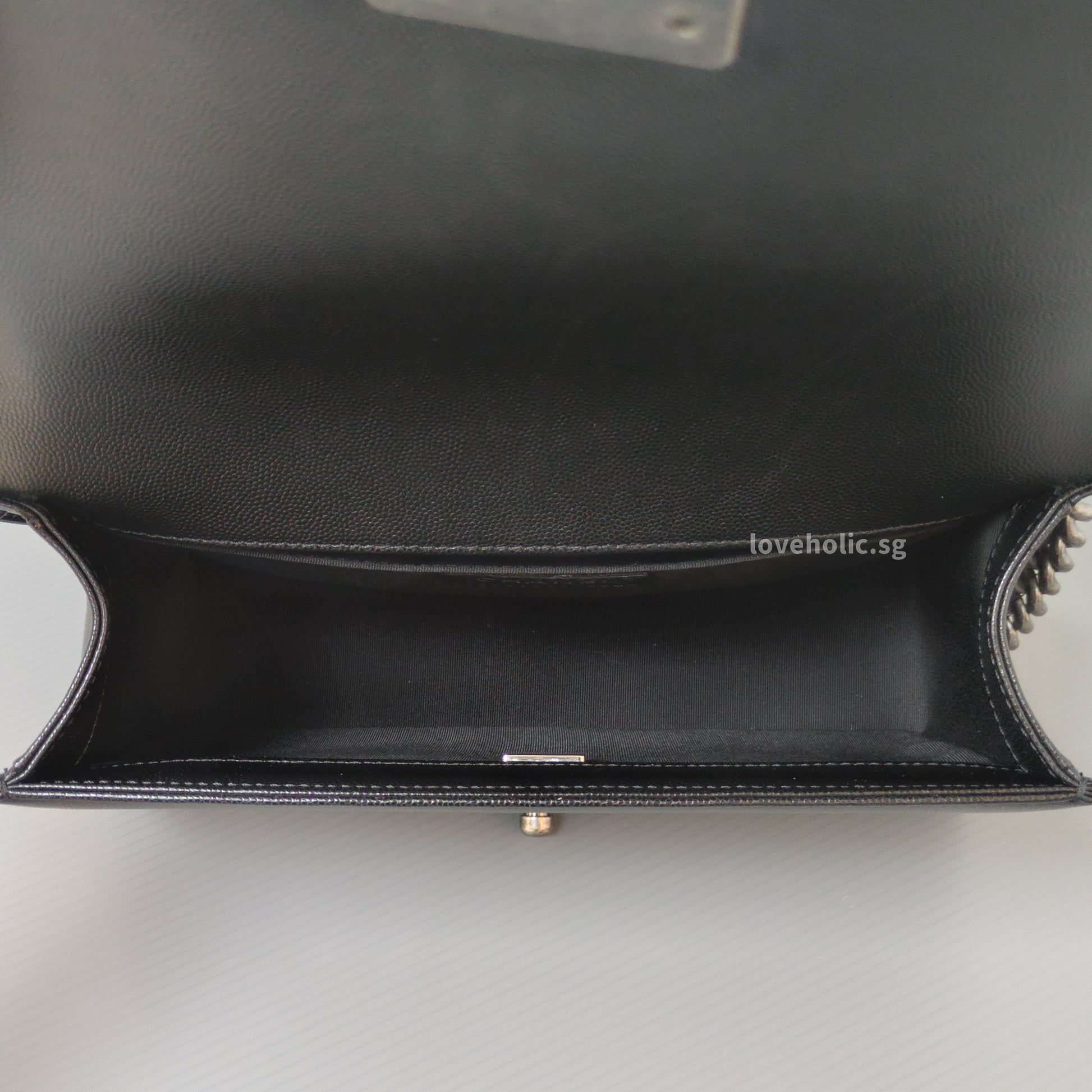Chanel Boy Medium | Black Caviar Ruthenium Hardware-details