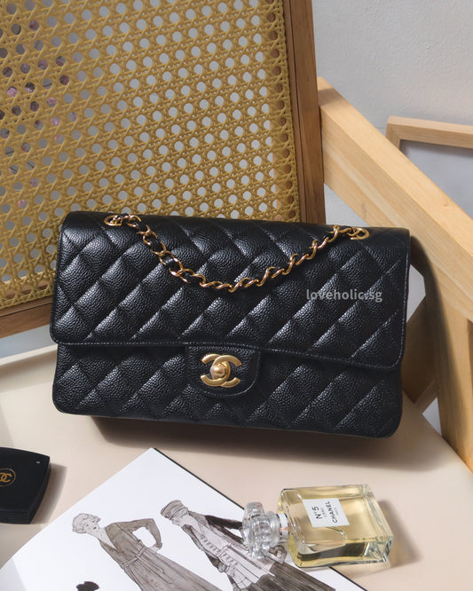 Classic Flap Medium | Black Caviar Gold Hardware