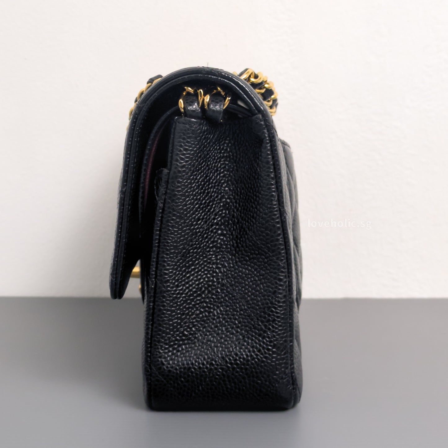 Classic Flap Medium | Black Caviar Gold Hardware