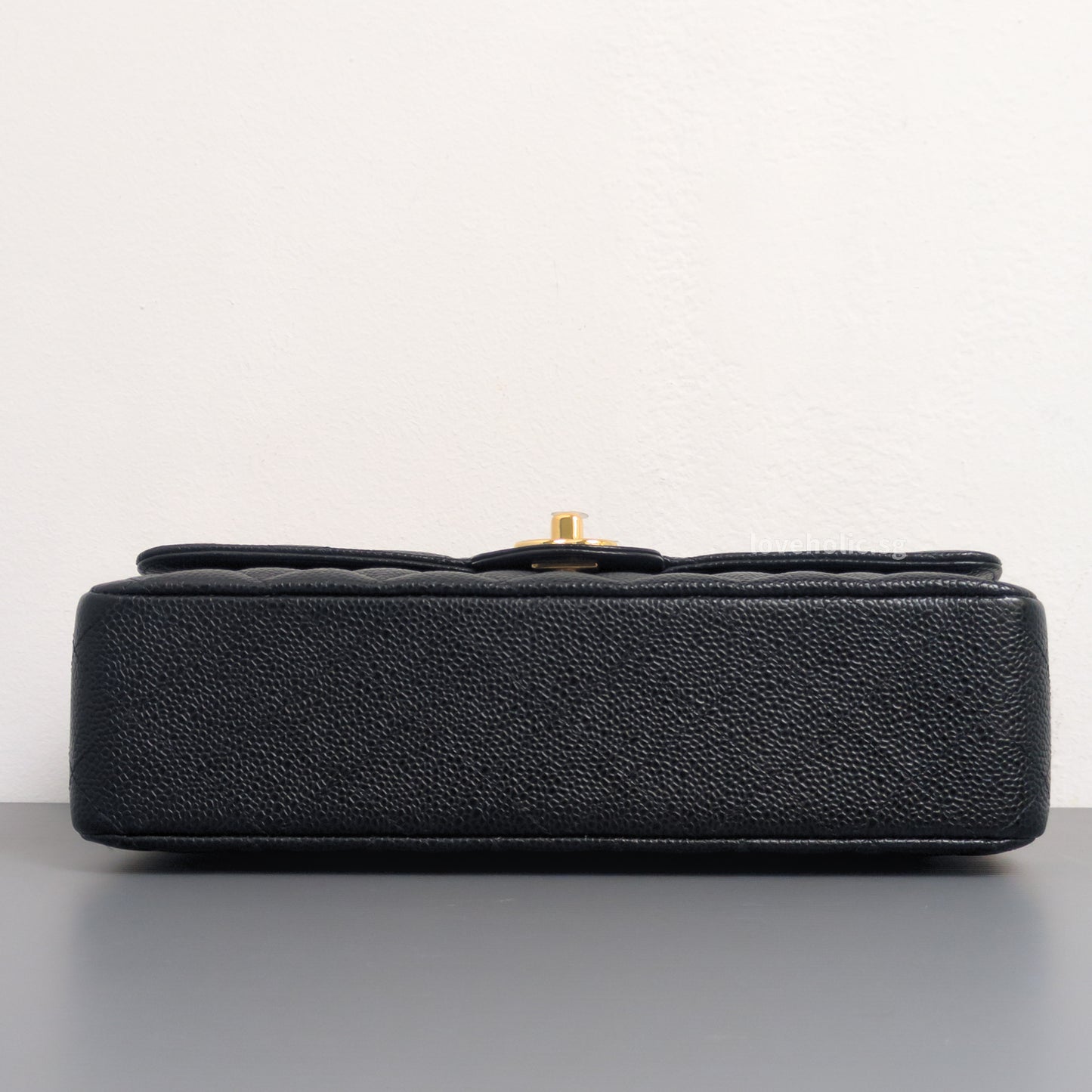 Classic Flap Medium | Black Caviar Gold Hardware