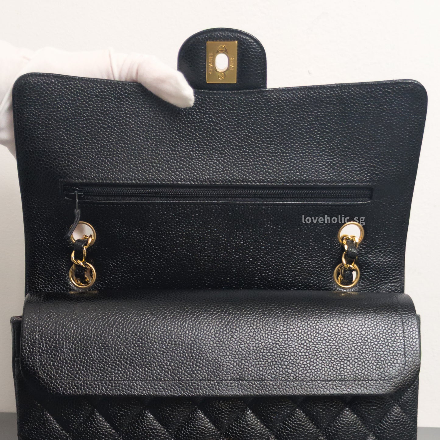 Classic Flap Medium | Black Caviar Gold Hardware