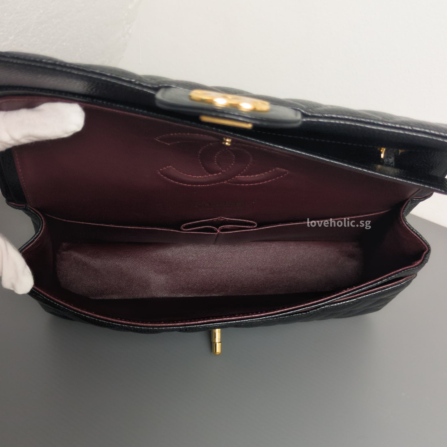 Classic Flap Medium | Black Caviar Gold Hardware