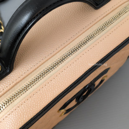 Chanel Filigree Vanity Case Medium | Beige x Black Caviar Brushed Gold Hardware-details