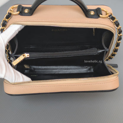Chanel Filigree Vanity Case Medium | Beige x Black Caviar Brushed Gold Hardware-details