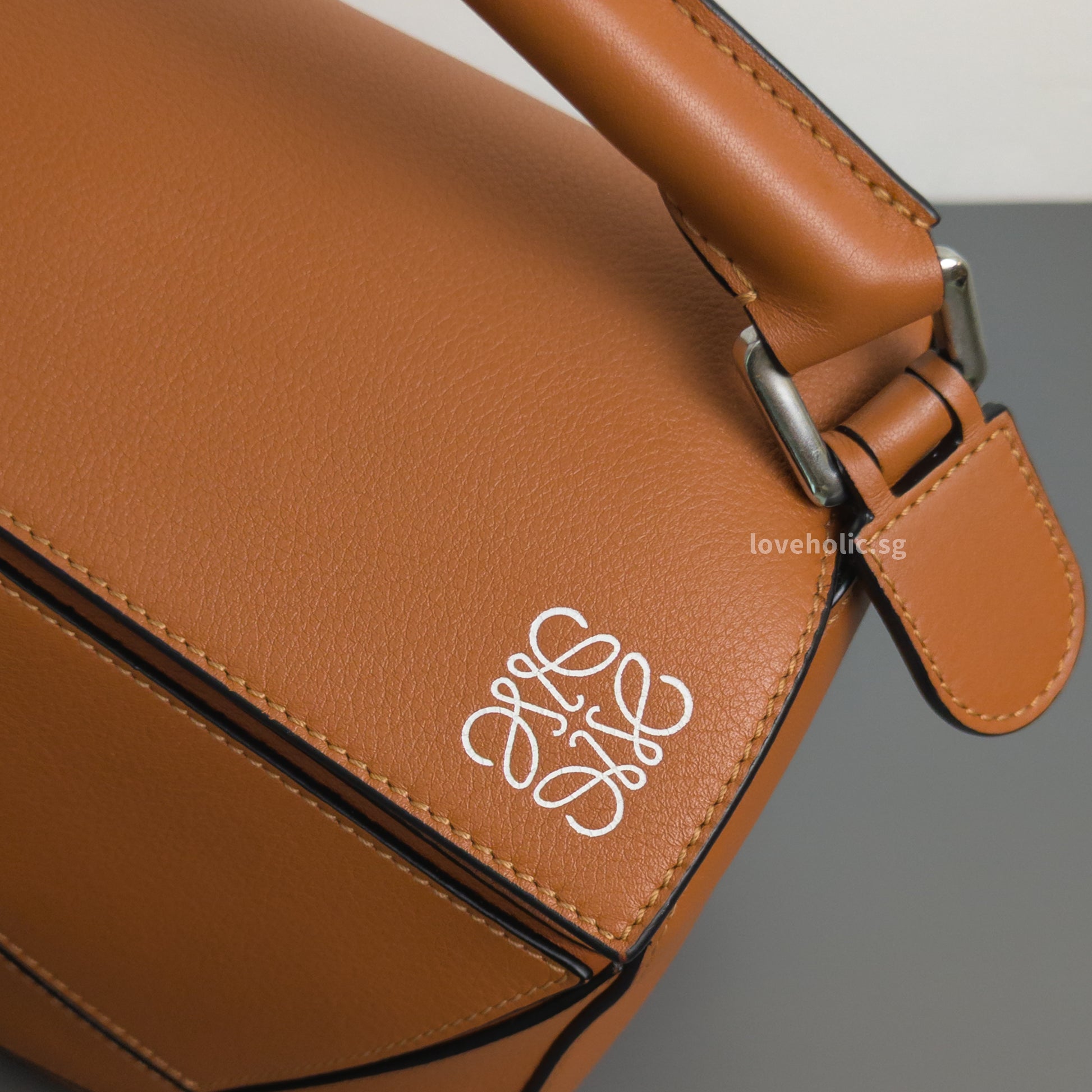 Loewe Puzzle Medium | Tan Calfskin Silver Hardware-details