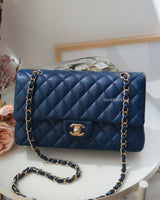 Classic Flap Medium | 19C Navy Blue Caviar Light Gold Hardware