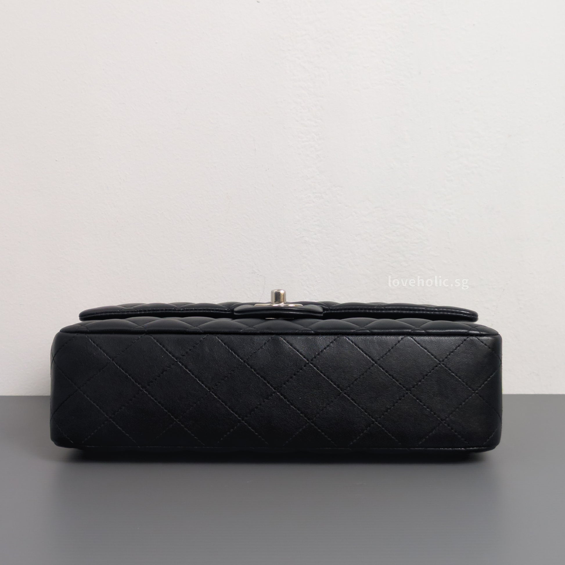 Chanel Classic Flap Medium | Black Lambskin Silver Hardware-details