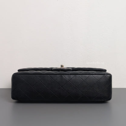 Chanel Classic Flap Medium | Black Lambskin Silver Hardware-details
