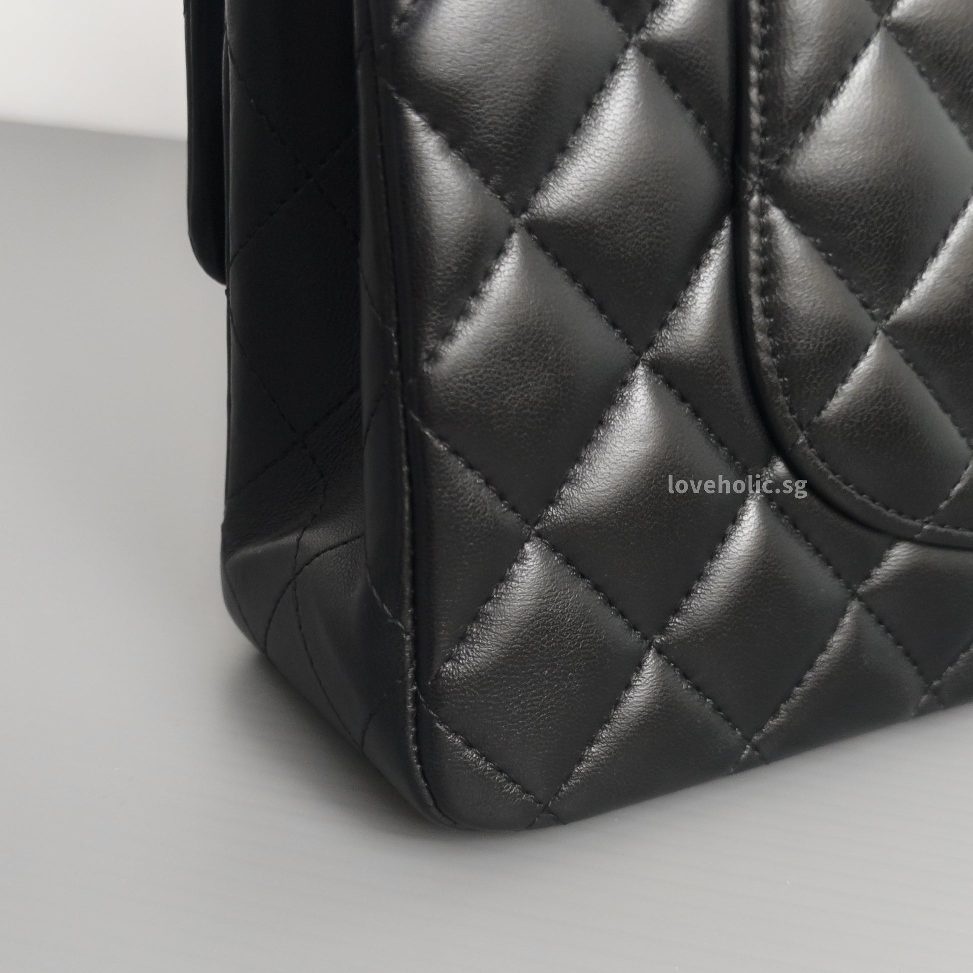 Chanel Classic Flap Medium | Black Lambskin Silver Hardware-details