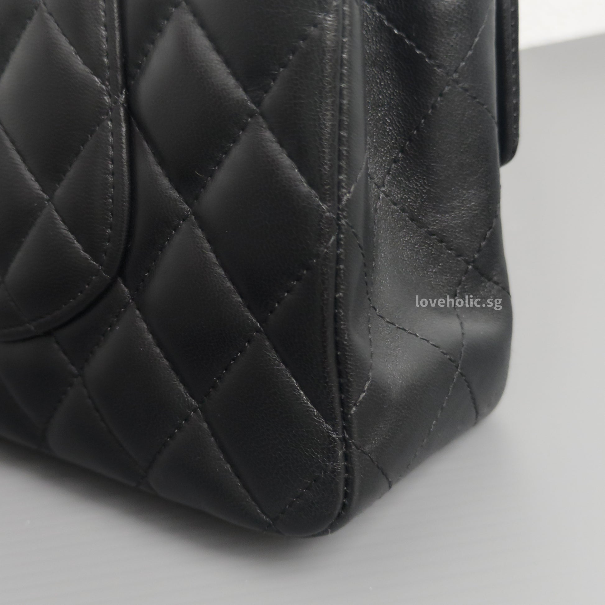 Chanel Classic Flap Medium | Black Lambskin Silver Hardware-details