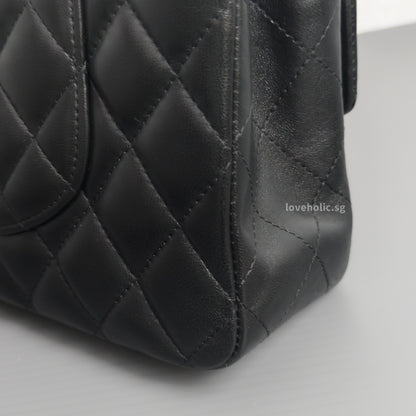 Chanel Classic Flap Medium | Black Lambskin Silver Hardware-details