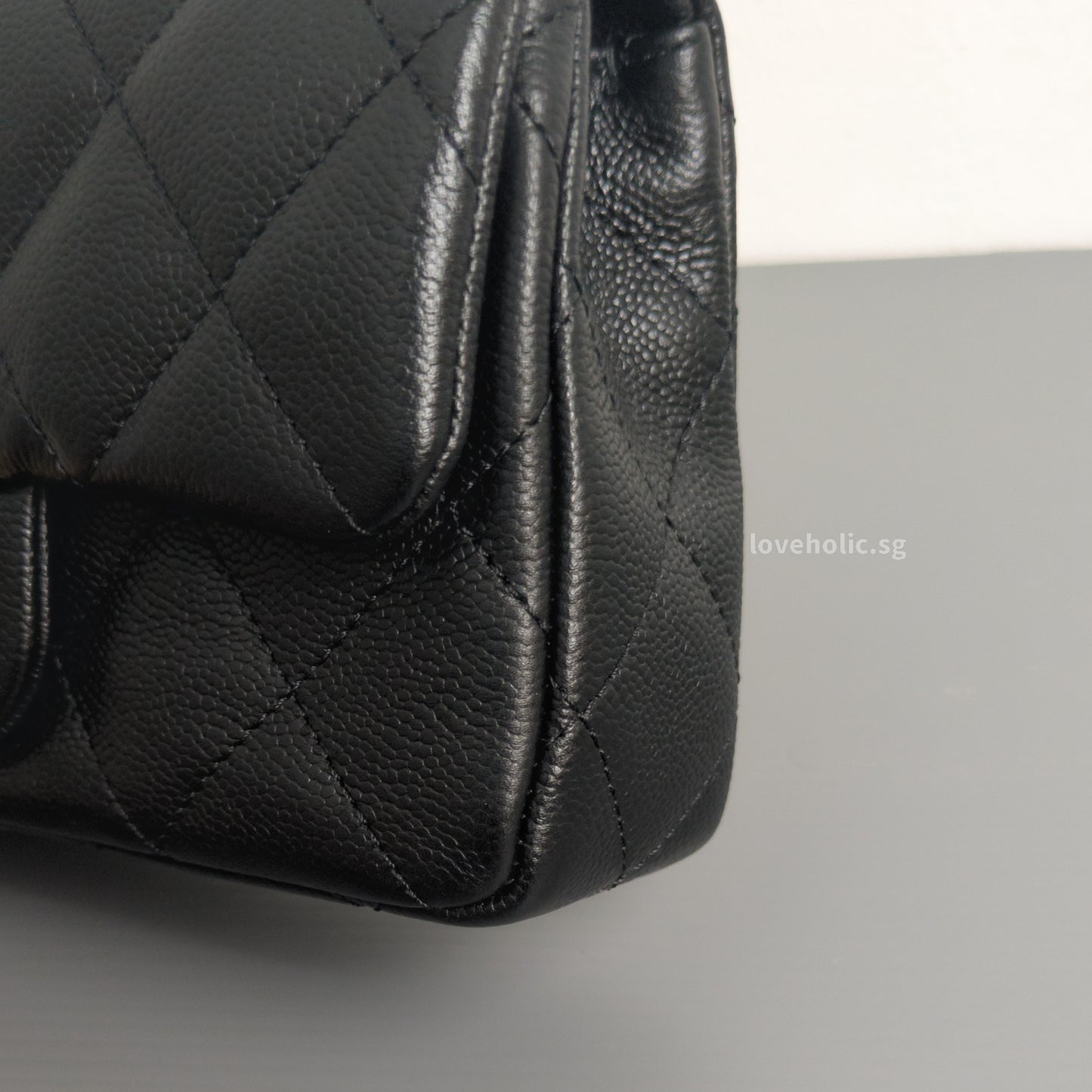 Square Flap Mini  23P Heart Crush | Black Caviar Brushed Gold Hardware