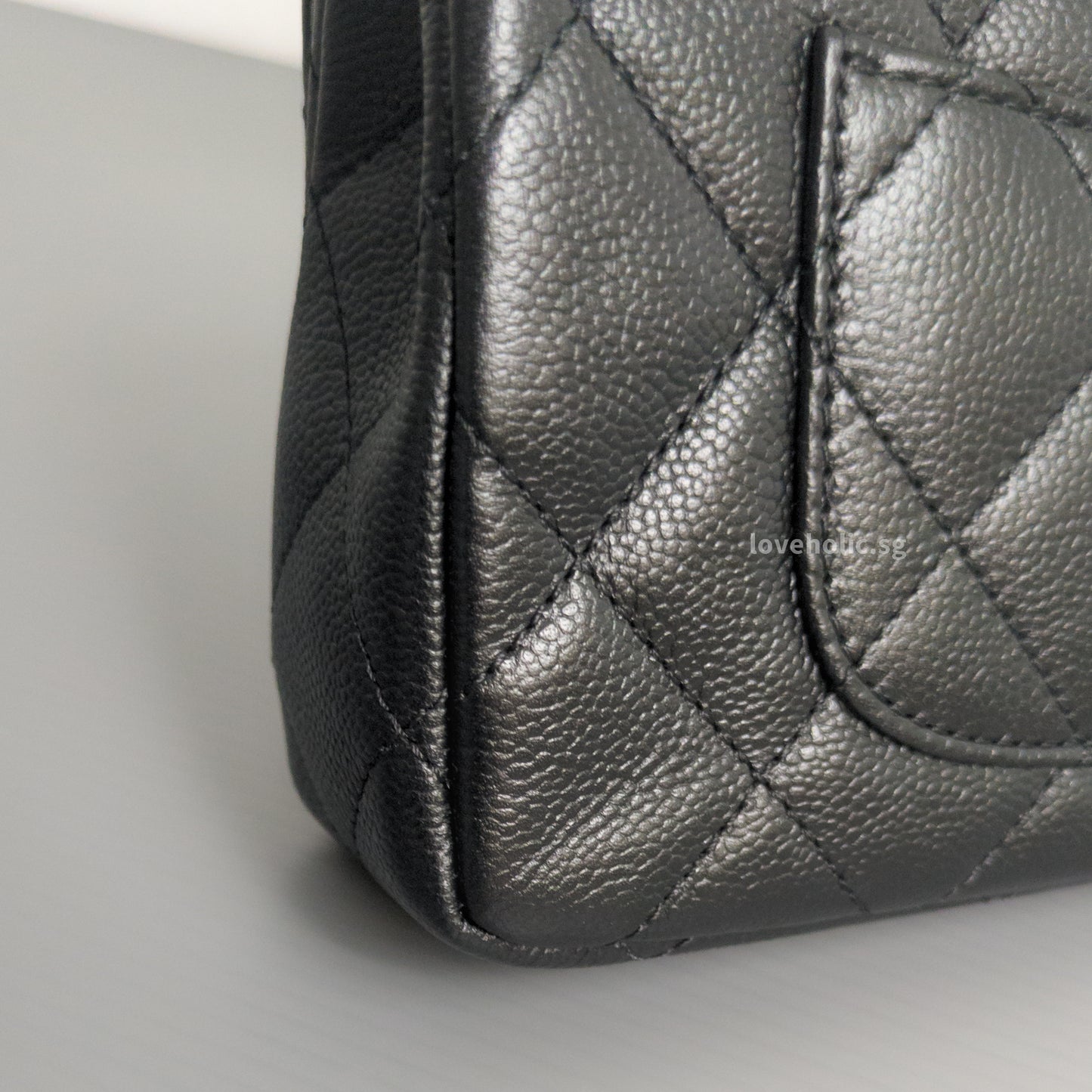 Square Flap Mini  23P Heart Crush | Black Caviar Brushed Gold Hardware