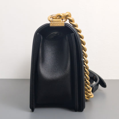 Boy Old Medium | Black Lambskin Brushed Gold Hardware