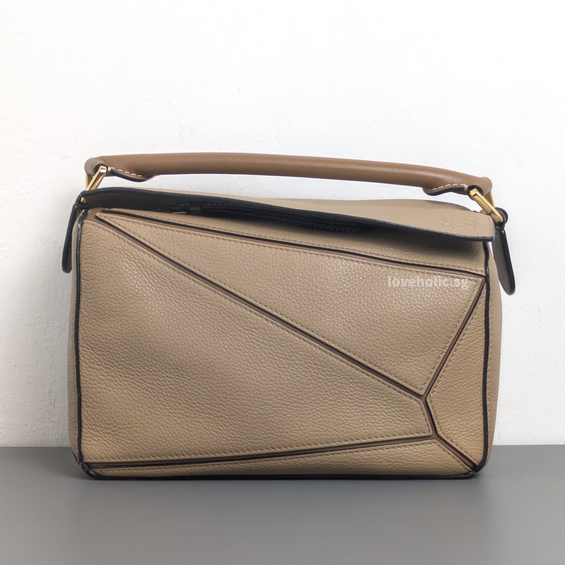 Loewe Puzzle Small | Sand Calfskin Gold Hardware-front1