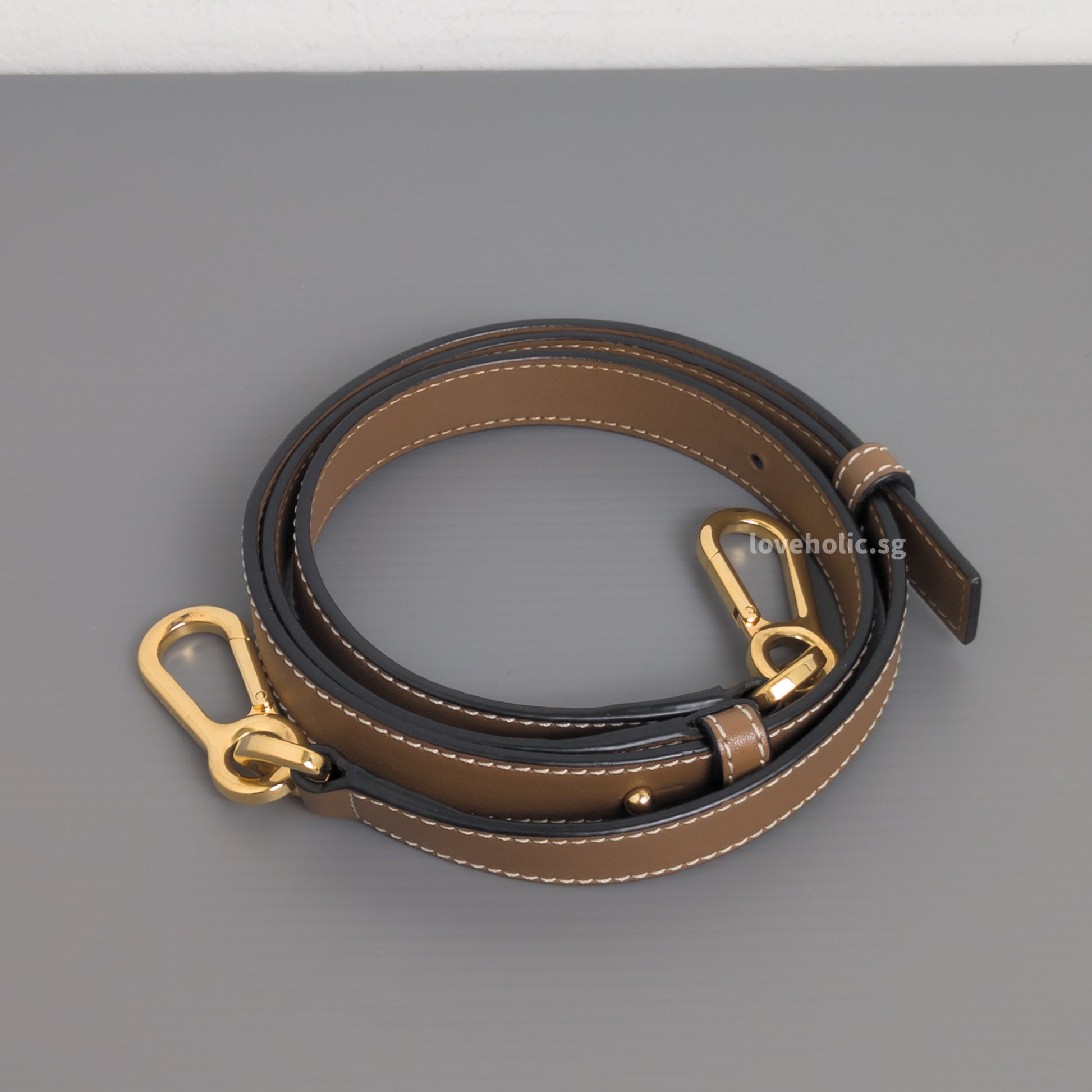 Loewe Puzzle Small | Sand Calfskin Gold Hardware-details