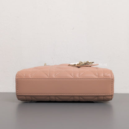 Dior Lady D-Joy Micro | Blush Lambskin Light Gold Hardware-details