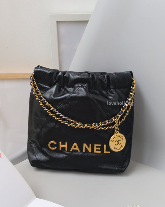 Chanel 22 Mini | Black Shiny Calfskin Gold Hardware
