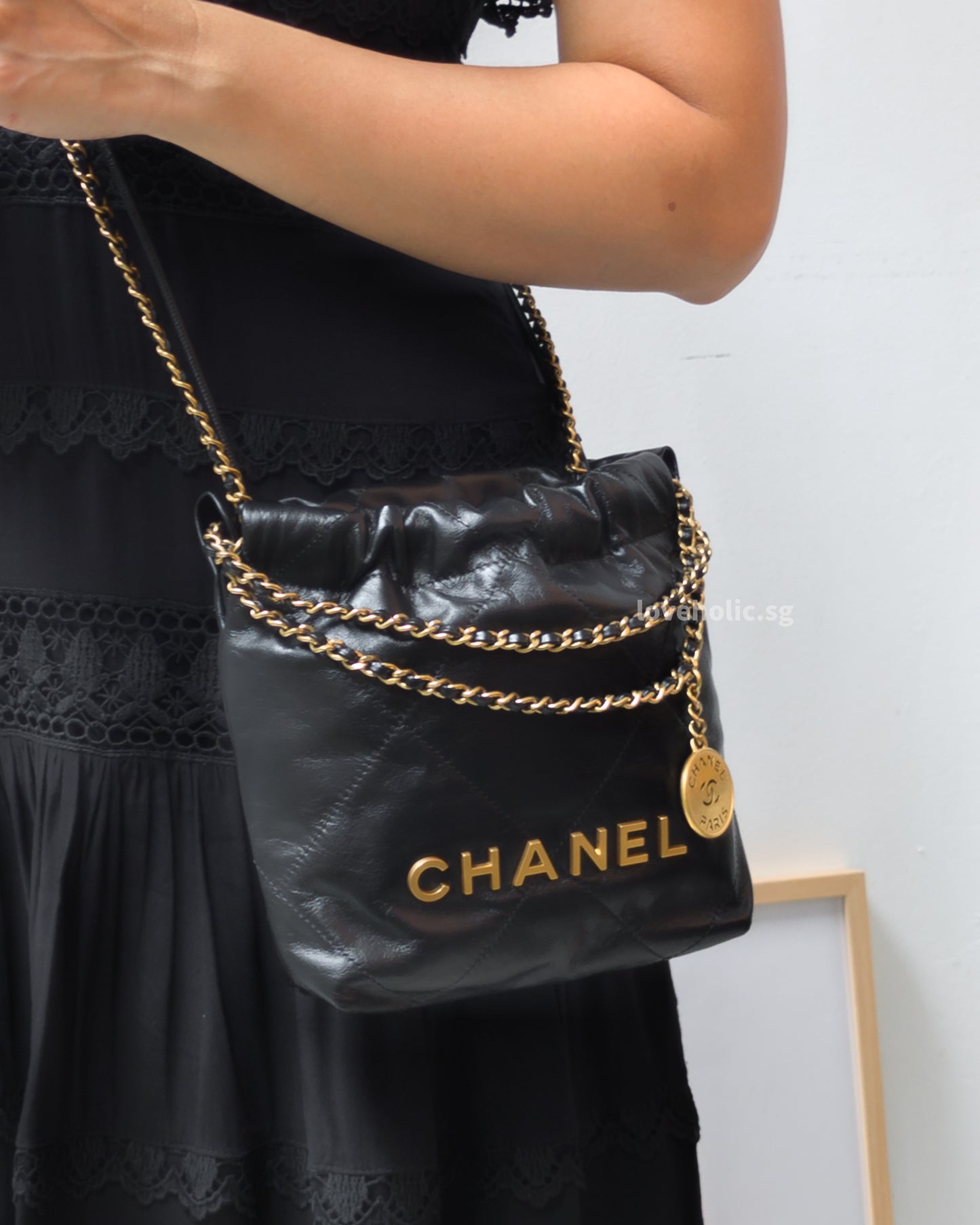 Chanel 22 Mini | Black Shiny Calfskin Gold Hardware
