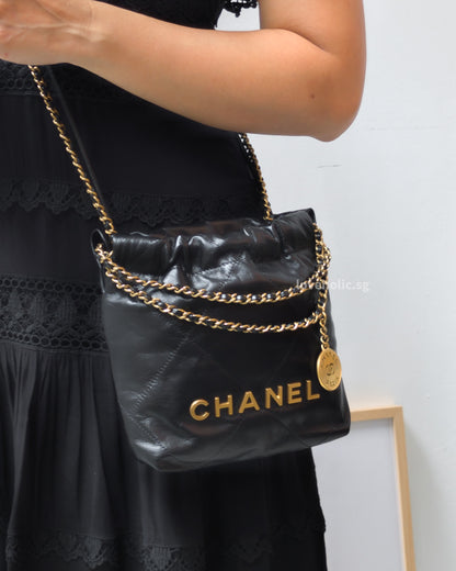 Chanel 22 Mini | Black Shiny Calfskin Gold Hardware