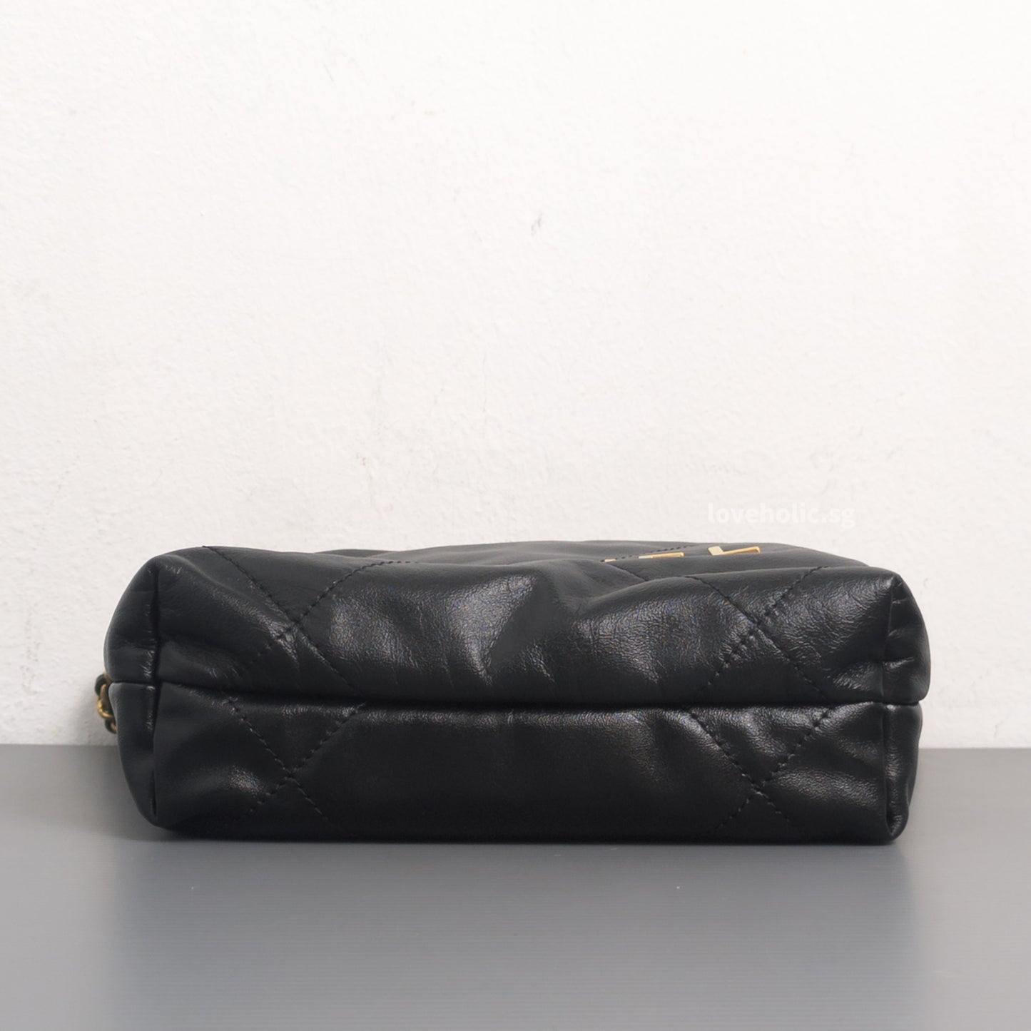 Chanel 22 Mini | Black Shiny Calfskin Gold Hardware