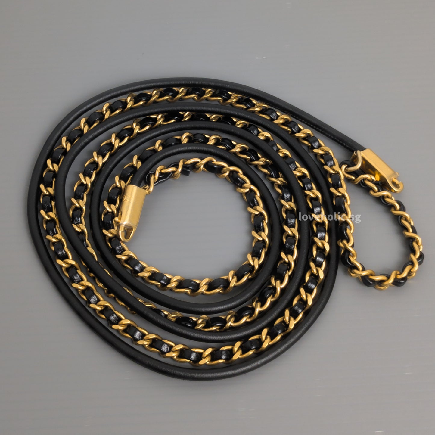 Chanel 22 Mini | Black Shiny Calfskin Gold Hardware