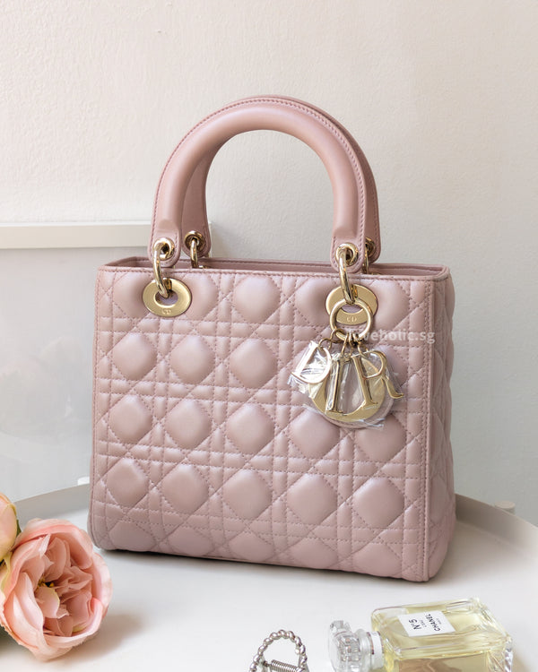 Dior Lady Dior Medium | Pearlescent Lotus Pink Lambskin Light Gold Hardware-front
