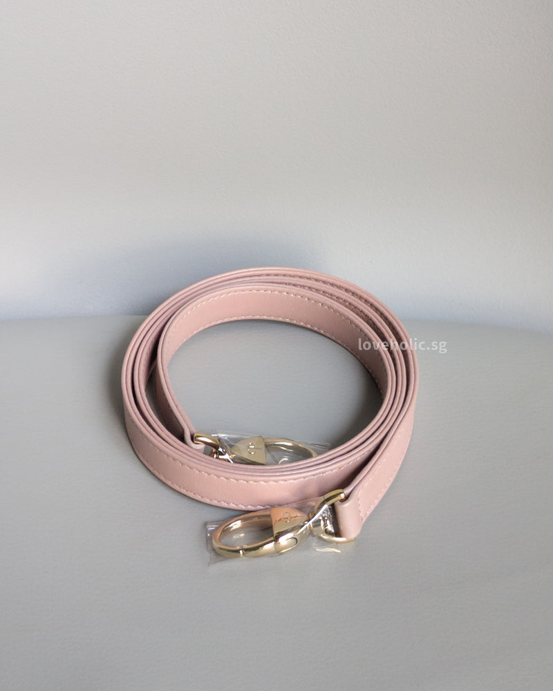 Dior Lady Dior Medium | Pearlescent Lotus Pink Lambskin Light Gold Hardware-details