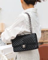 Chanel Classic Flap Chevron Medium | Black Caviar Silver Hardware-model