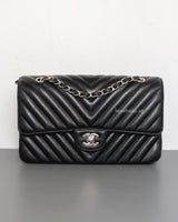 Chanel Classic Flap Chevron Medium | Black Caviar Silver Hardware-front1